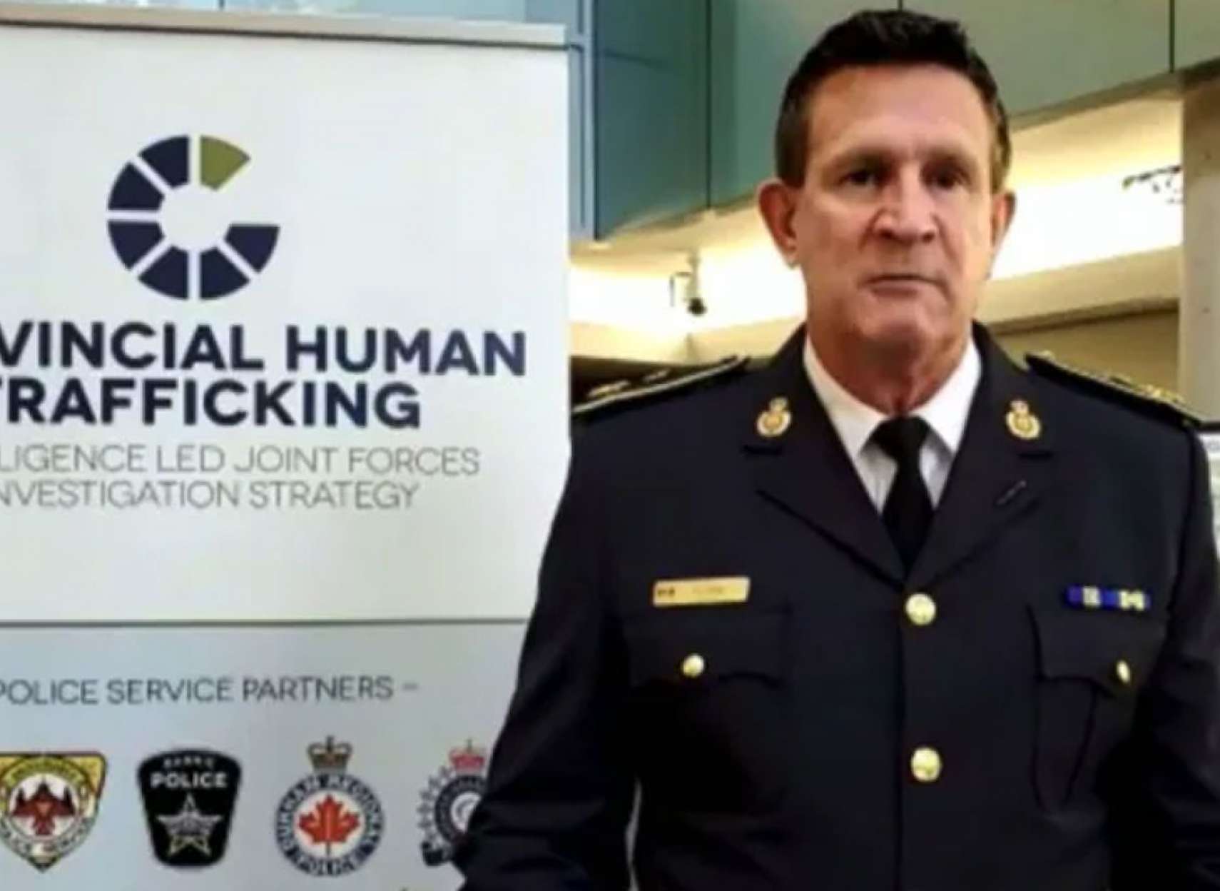 خبر-کانادا-دستگیری-ده-ها-قاچاقچی-انسان-و-برده-دار-جنسی-در-حمله-پلیس-سلطنتی-کانادا-در-۳-استان