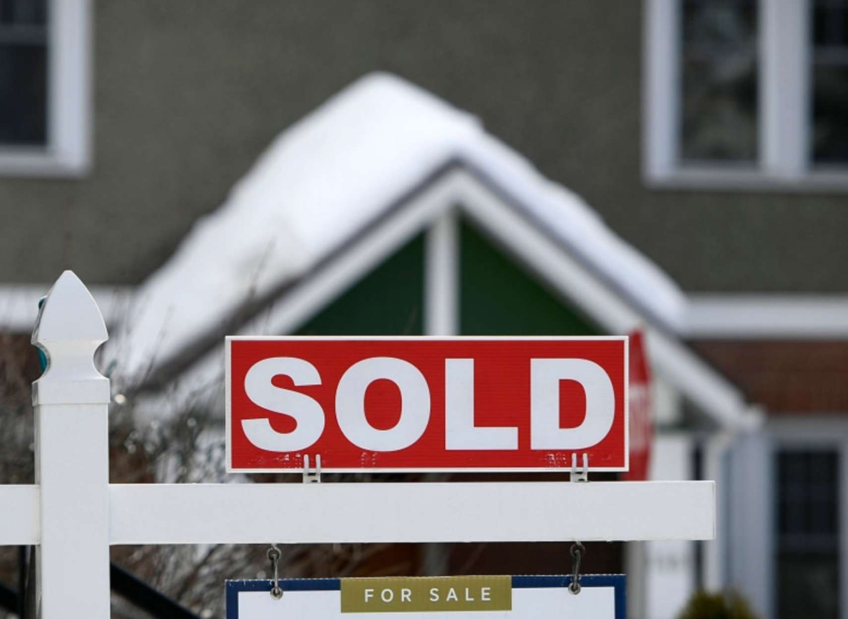 خبر-کانادا-فردا-اول-ژانویه-۲۰۲۳-ممنوعیت-خرید-خانه-افراد-غیرکانادایی-۱۰۰۰۰-دلار-جریمه