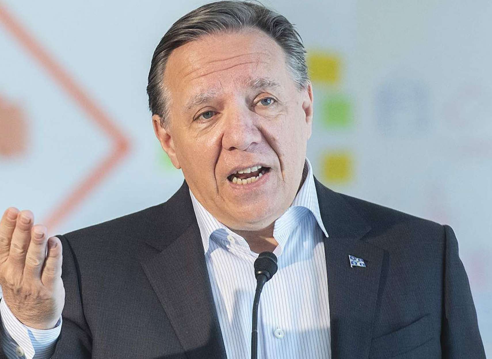 خبر-کانادا-لوگو-نخست-وزیر-کبک-۸۰-درصد-مهاجران-مونترال-کار-فرانسوی-صحبت-پایبند-ارزش