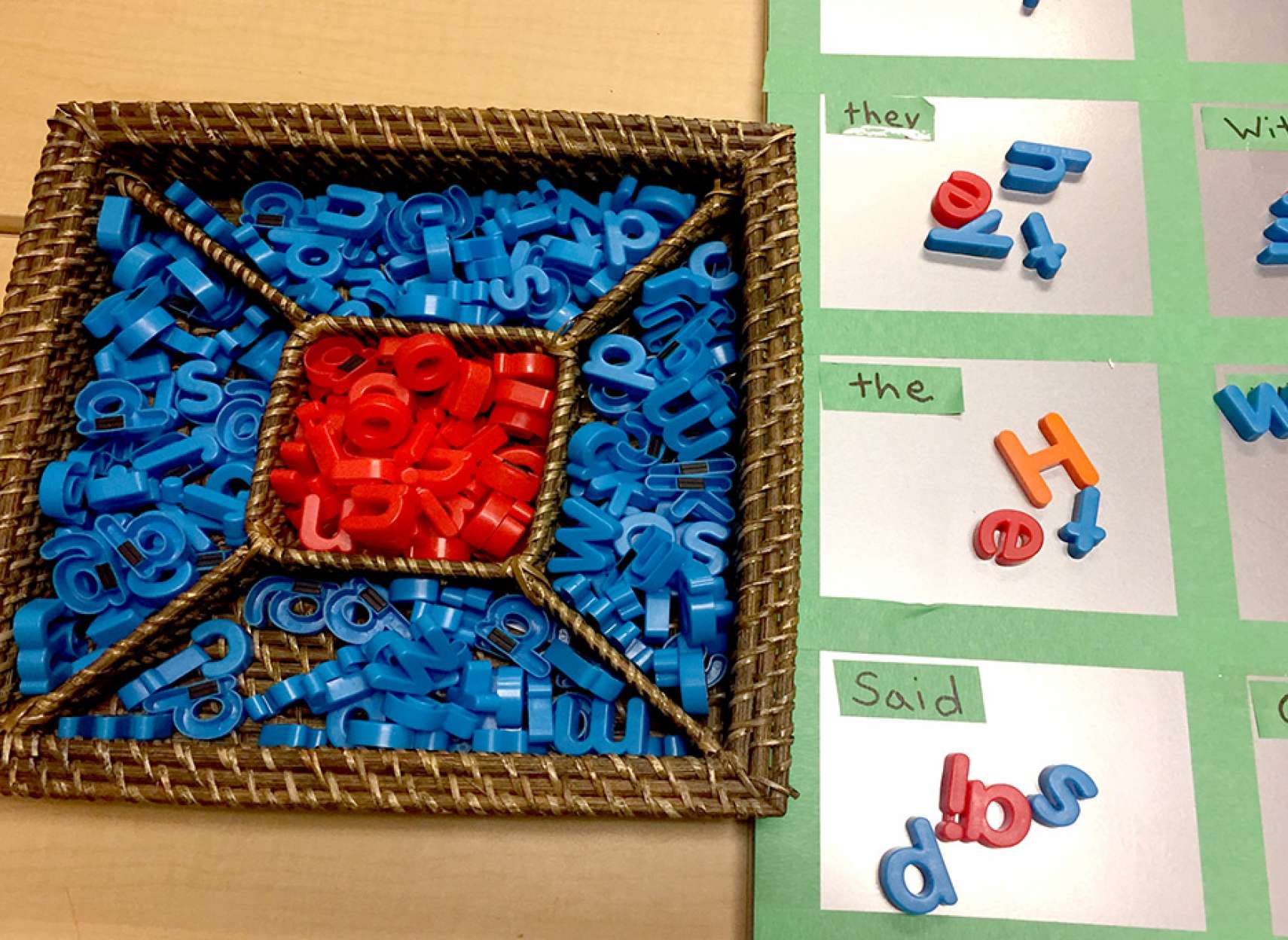 سوادآموزی-و-زبان-در-مدارس-انتاریو-کاظم‌زاده-آموزش