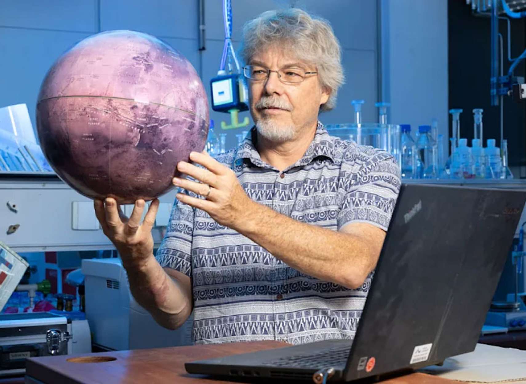 علمی-استاد-دانشگاه-برلین-آلمان-ناسا-۵۰-سال-پیش-موجودات-فضایی-کشف-تصادفی-کشت