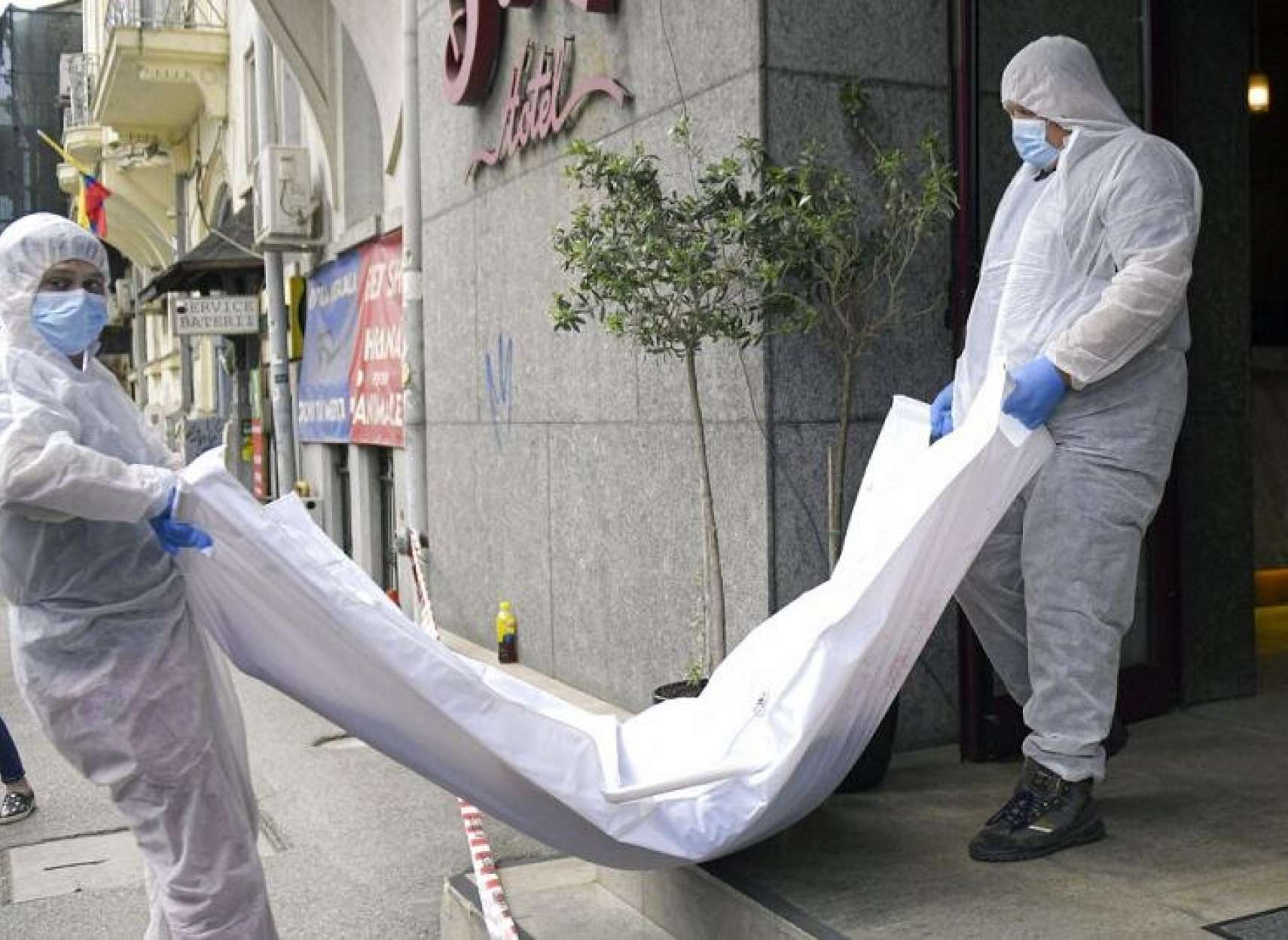 گره- معمای-خود-کشی-یا-قتل-قاضی-منصوری-همچنان-باقی-ماند-جزییات-گمانه-زنی-برخی-رسانه-ها درباره-زنده-بودن- جعبه-سیاه-پرونده-طبری