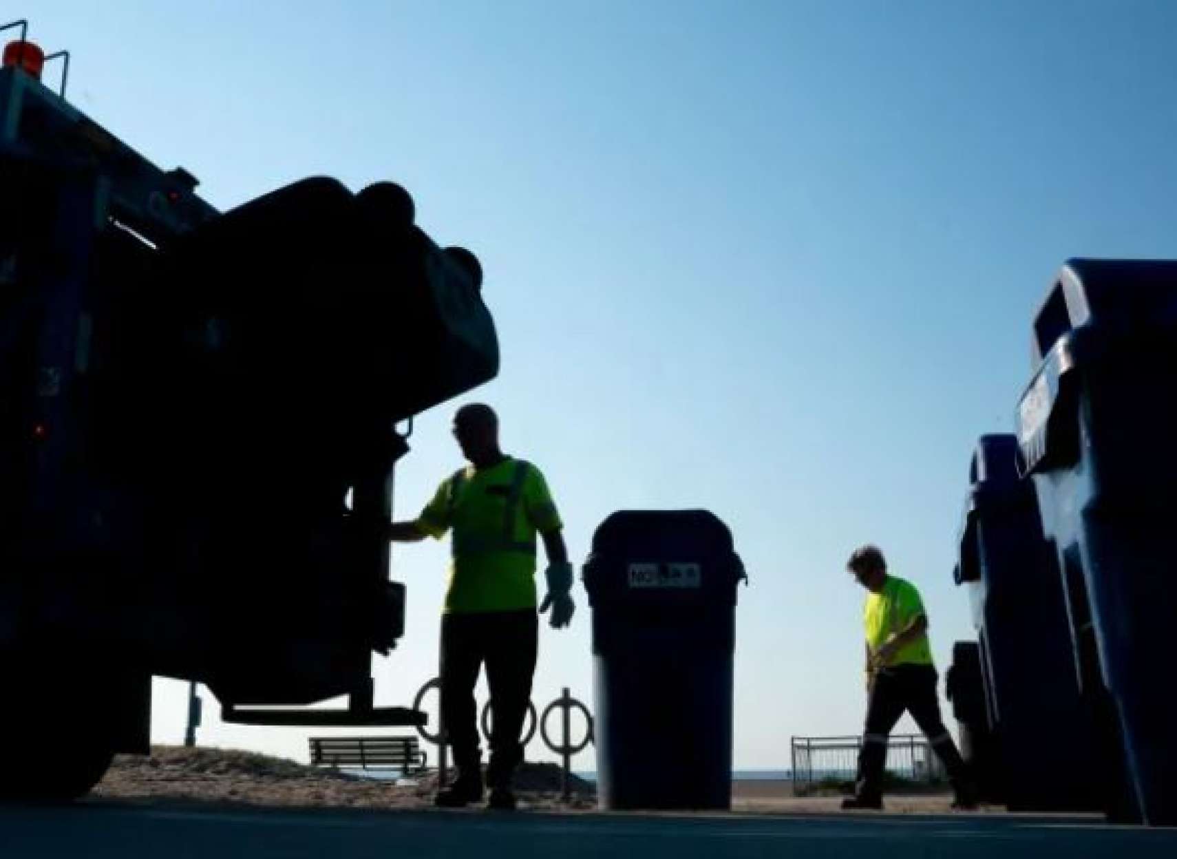 قانون-جدید-محل-دفن-زباله-در-اونتاریو-چه-می-‌گوید-چالش-‌های-قانون-جدید-محل-دفن- زباله-در-اونتاریو-چیست-این-قانون-چه-مشکلی-برای-تورنتو-ایجاد-می‌-کند