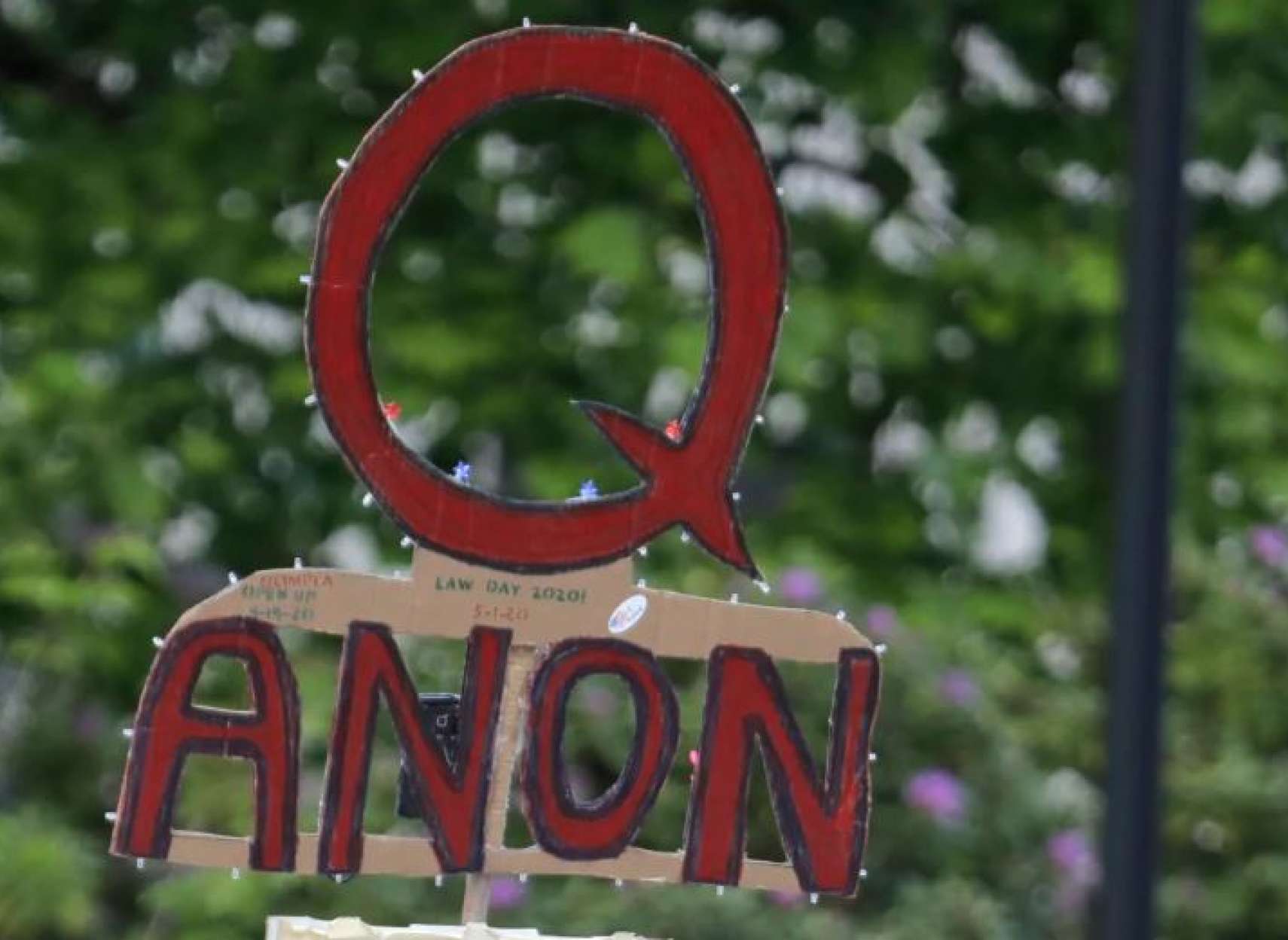 خطر-گسترش-توطئه-کیوانان-در-جامعه-کانادا-کیوانان-چیست-و-چرا-باید-نگران-آن-باشیم