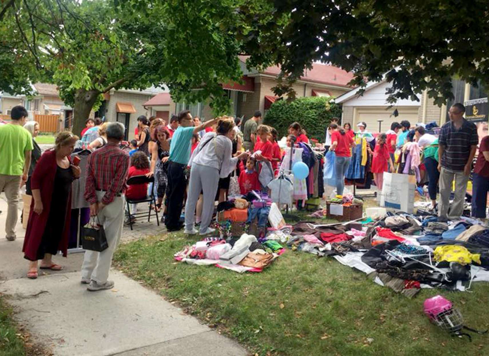 community-shole-khalili-garage-sale