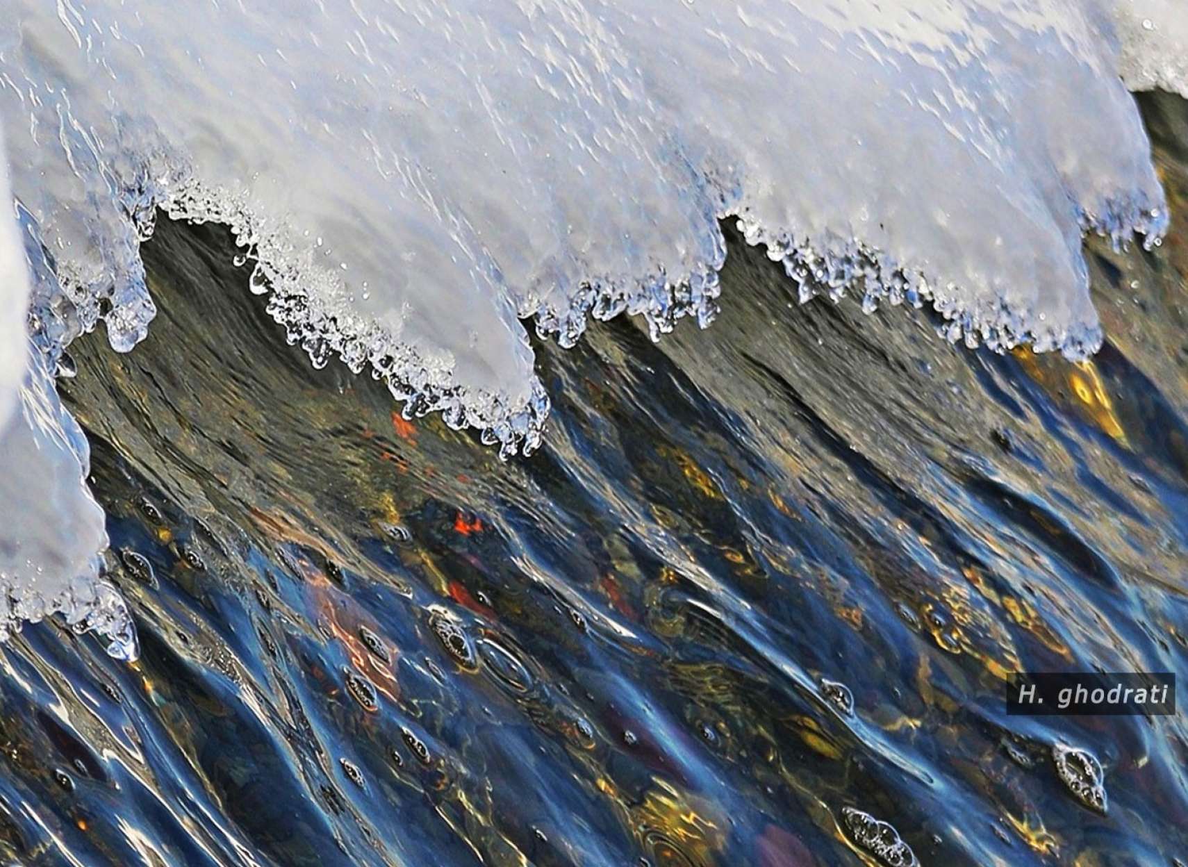 رود زیر برف