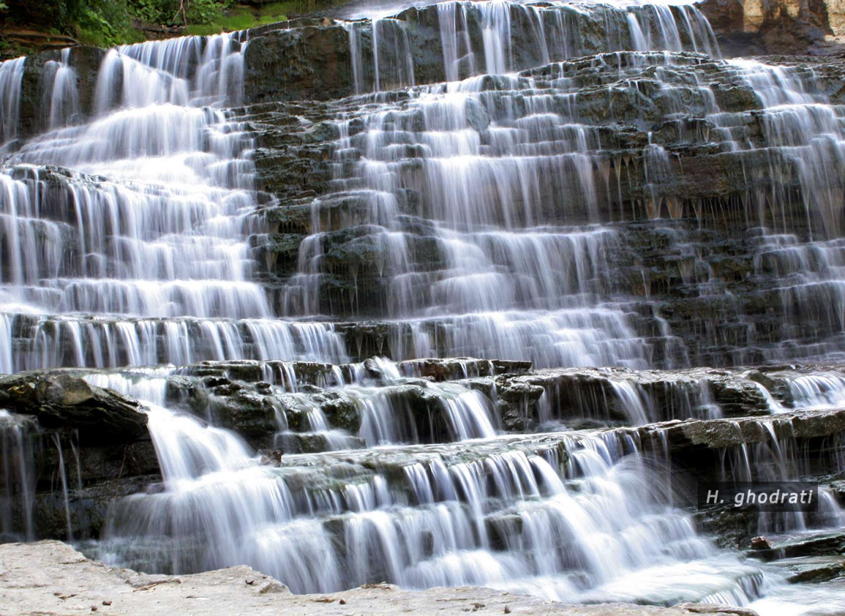 آبشار طبقه طبقه