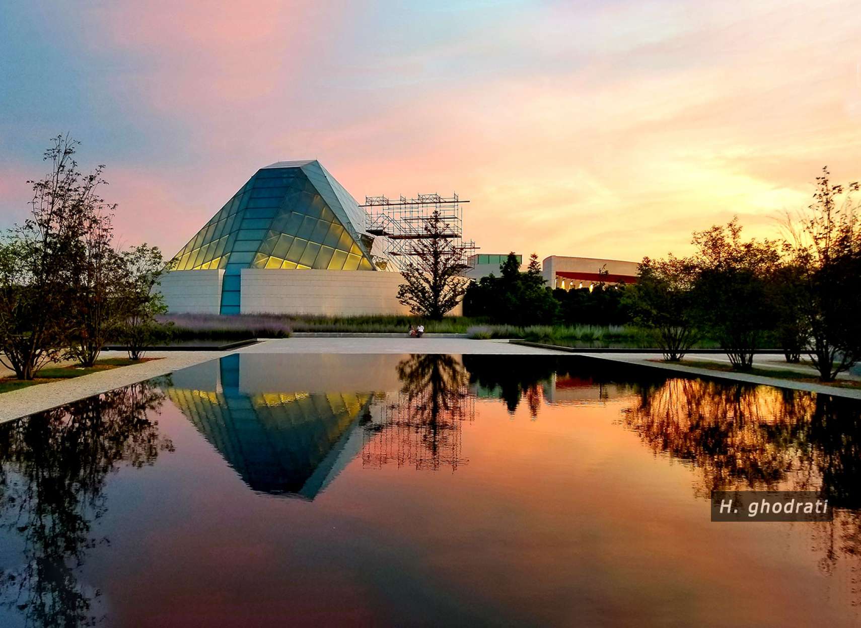گرمای غروب عبادتگاه