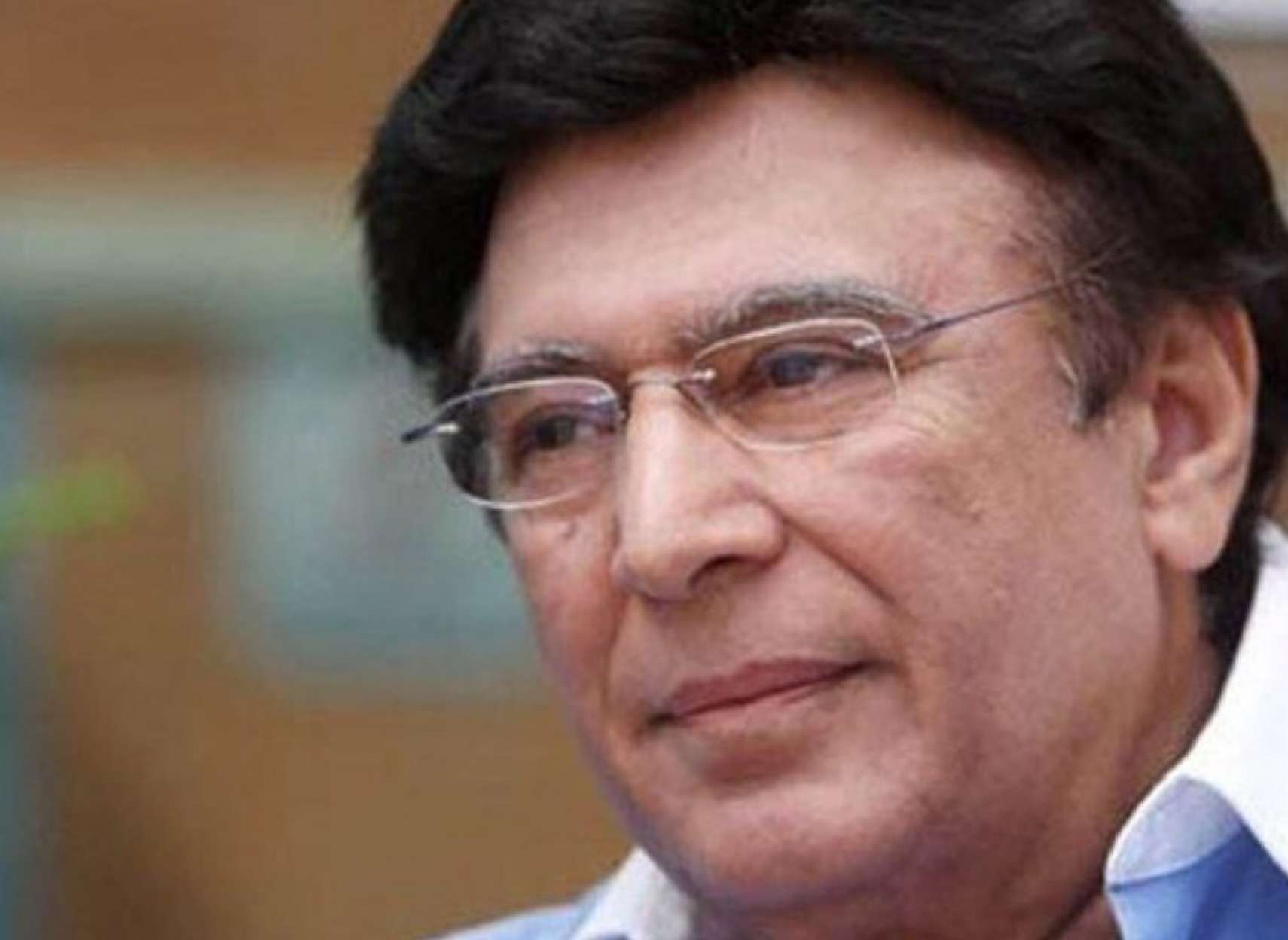 news-canada-khan-money