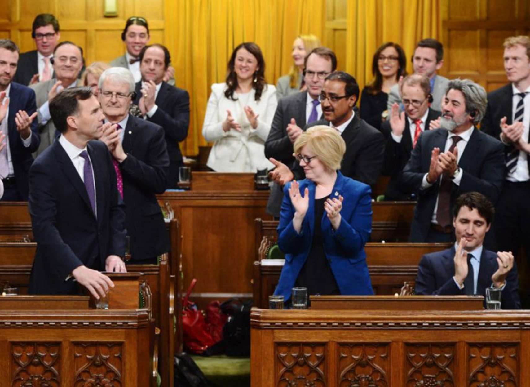 news-politics-budget-canada