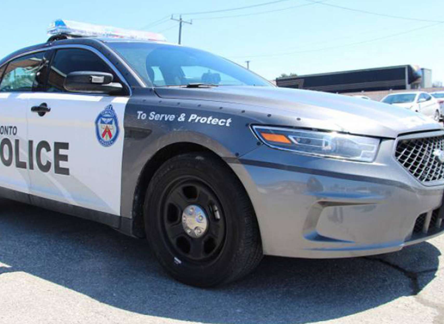 news-toronto-cop-theives