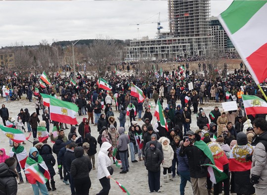 کتابخانه-تظاهرات-سی-و-پنج-هزار-نفری-تورنتو-حمایت-مردم-ایران-ریچموندهیل