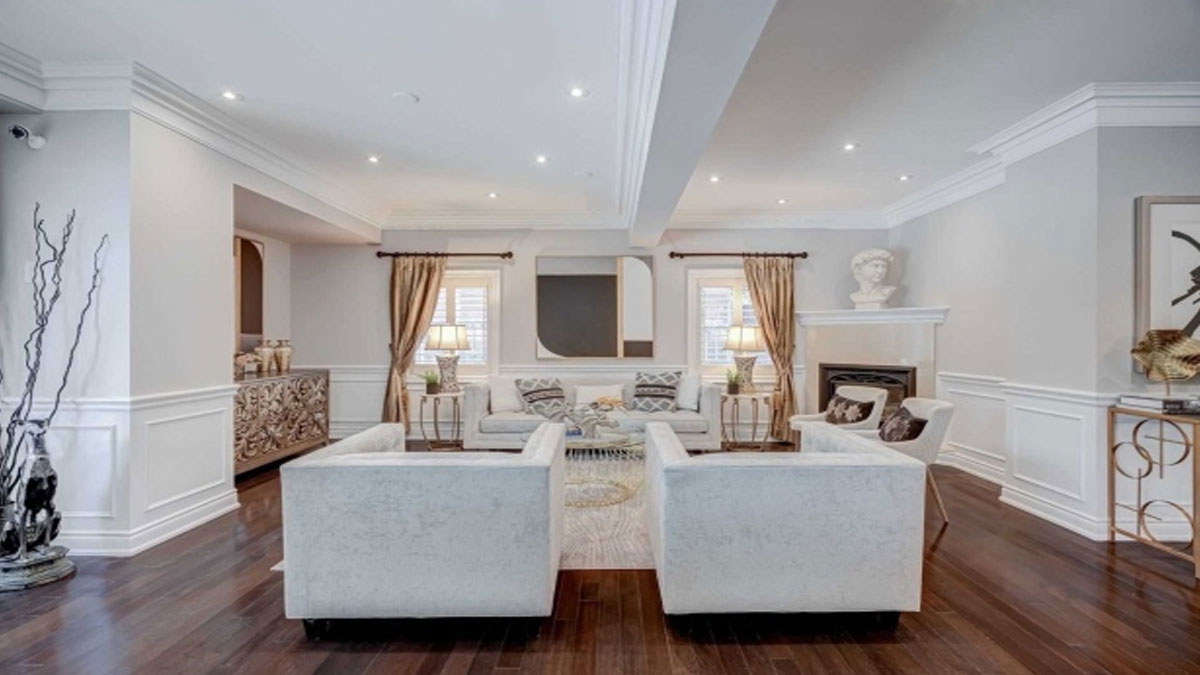 خبر-تورنتو-خانه-داگ-فورد-نخست-وزیر-انتاریو-عکس-داخل-خارج-فروش-۳۲-میلیون-دلار-بازار-اتاق-پذیرایی