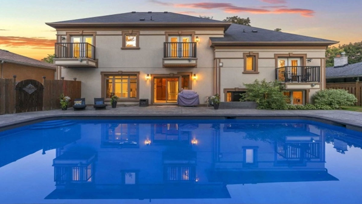 خبر-تورنتو-خانه-داگ-فورد-نخست-وزیر-انتاریو-عکس-داخل-خارج-فروش-۳۲-میلیون-دلار-بازار-حیاط-پشت